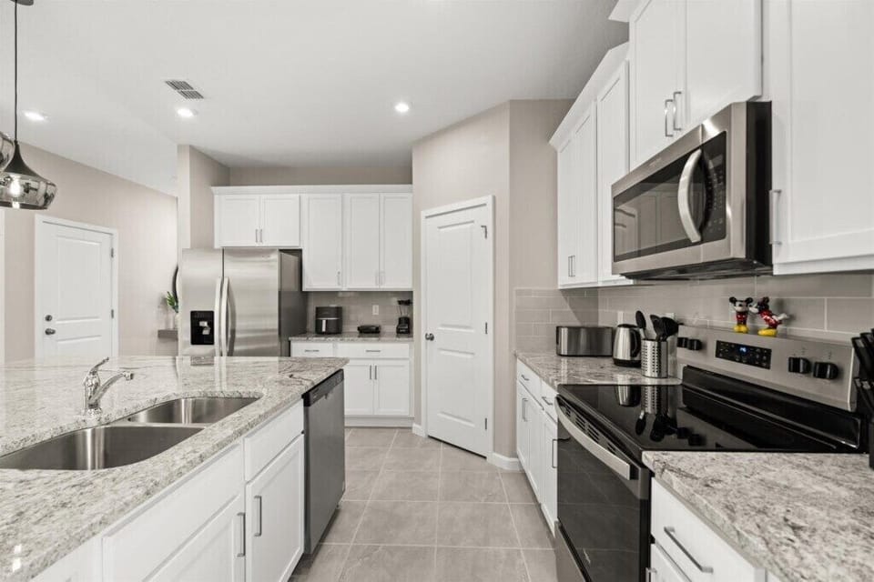 2317SaltyWindsWay(08)