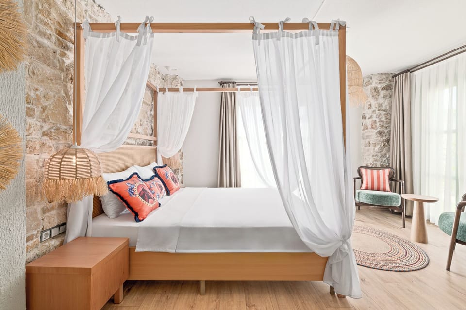 Deluxe Romantic Oda | Minibar, individually decorated, individually furnished, soundproofing