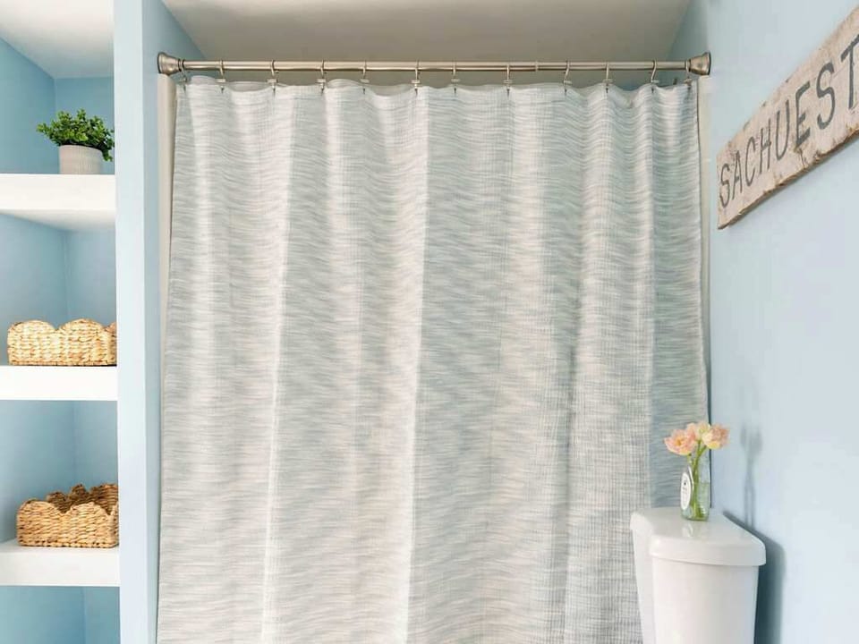 2nd Floor Apartment Bathroom