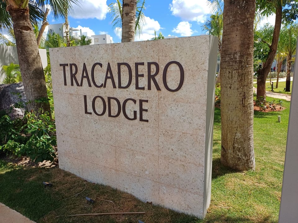 Lodge F4 (2)