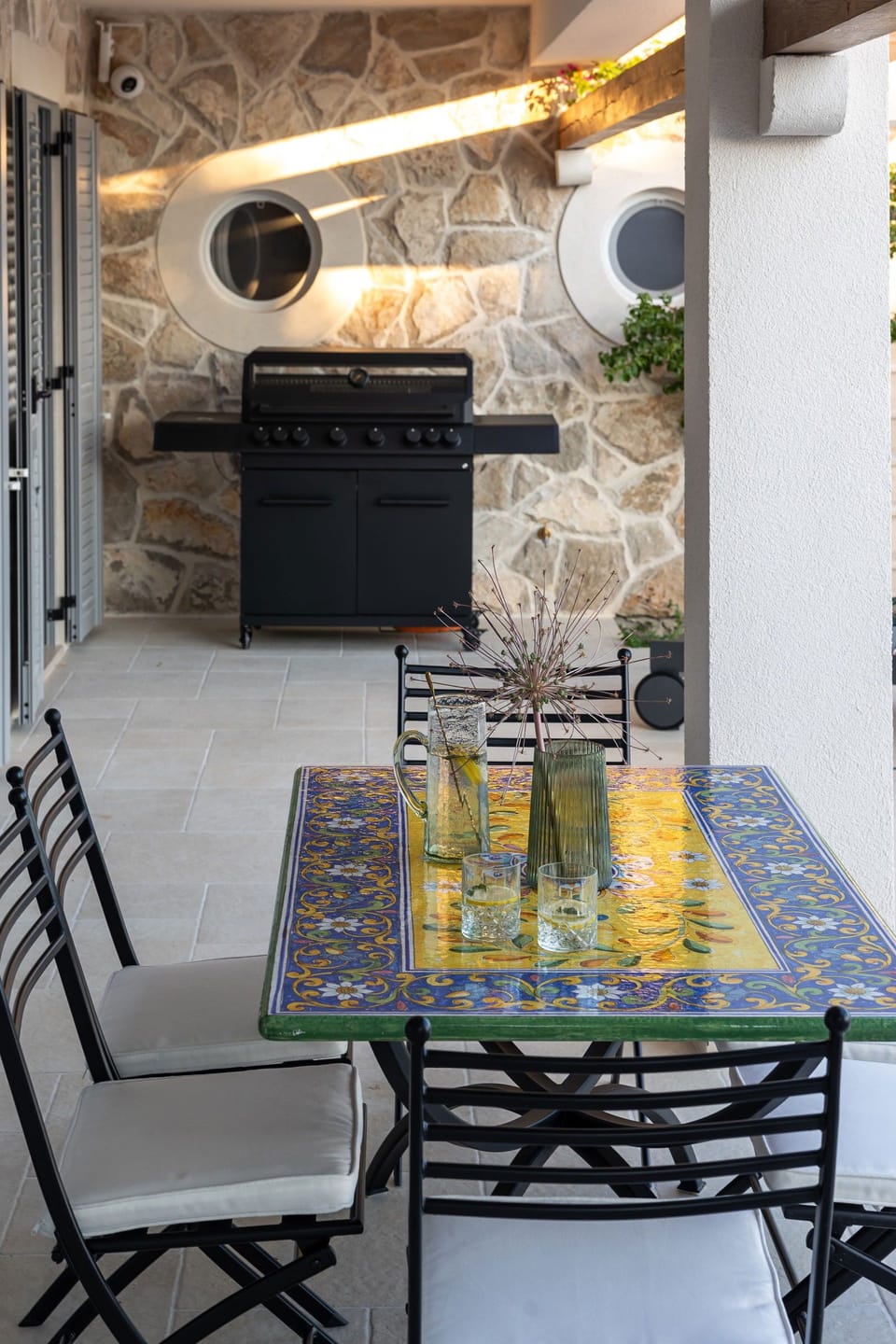 Dining seats