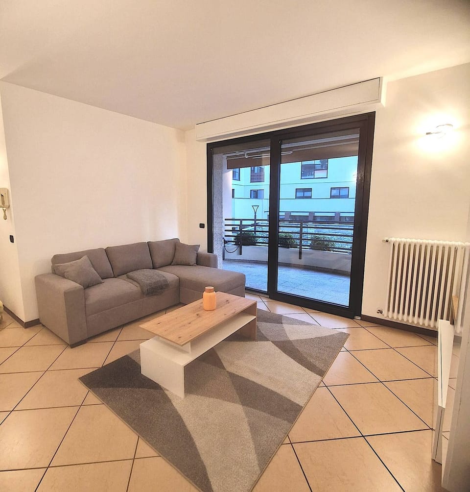 Apartment, 1 Bedroom, Accessible, Balcony | Living room