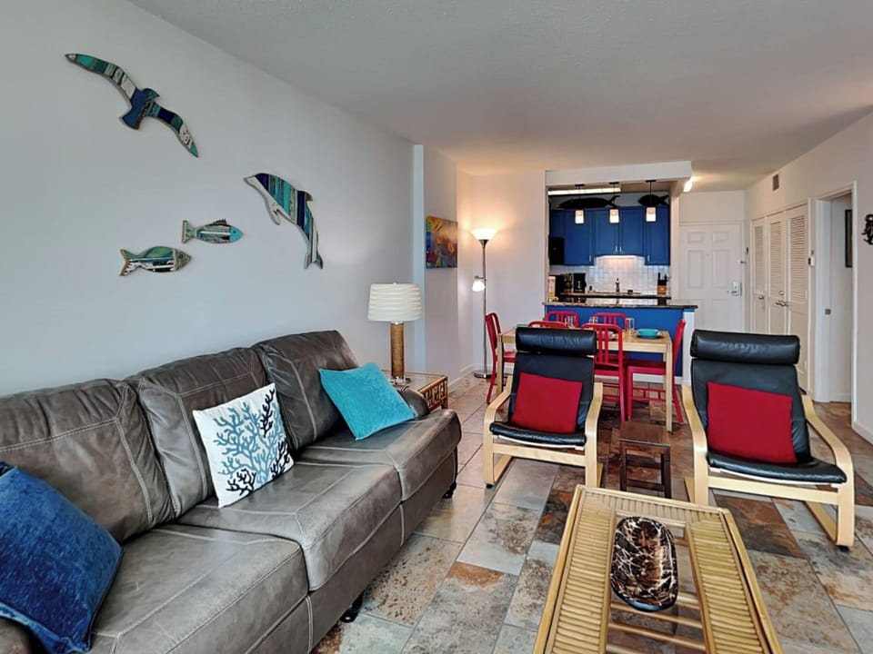 Condo (2 Bedrooms) | Property amenity