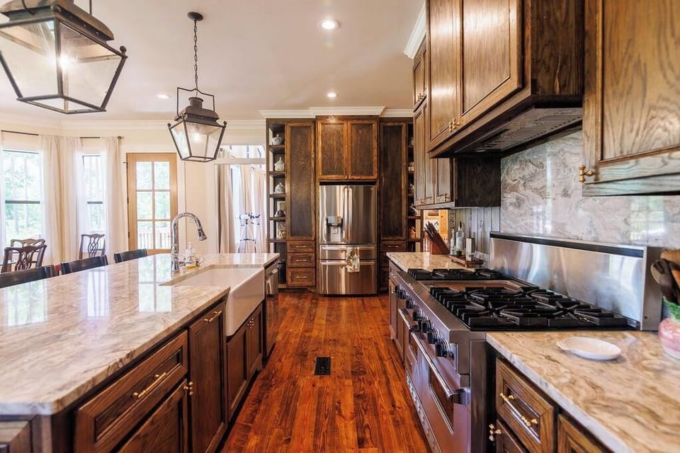 Full Entertaining Kitchen with Chef Oven and Cooktop