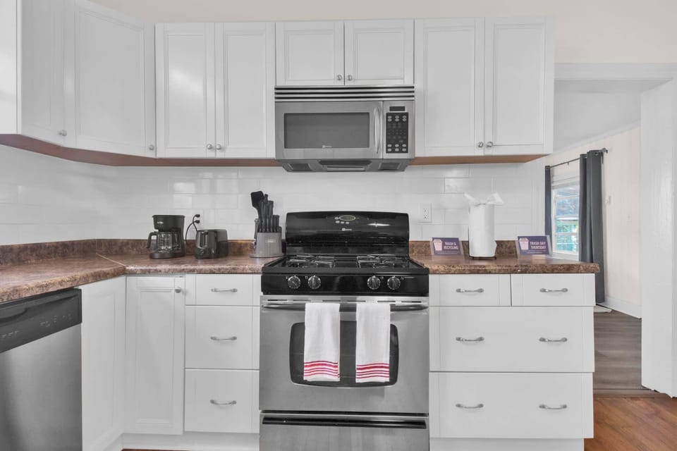 Stove and microwave 