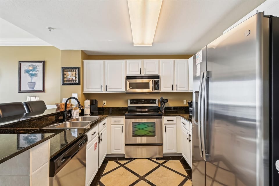 Newly Remodeled Full stainless steel Kitchen