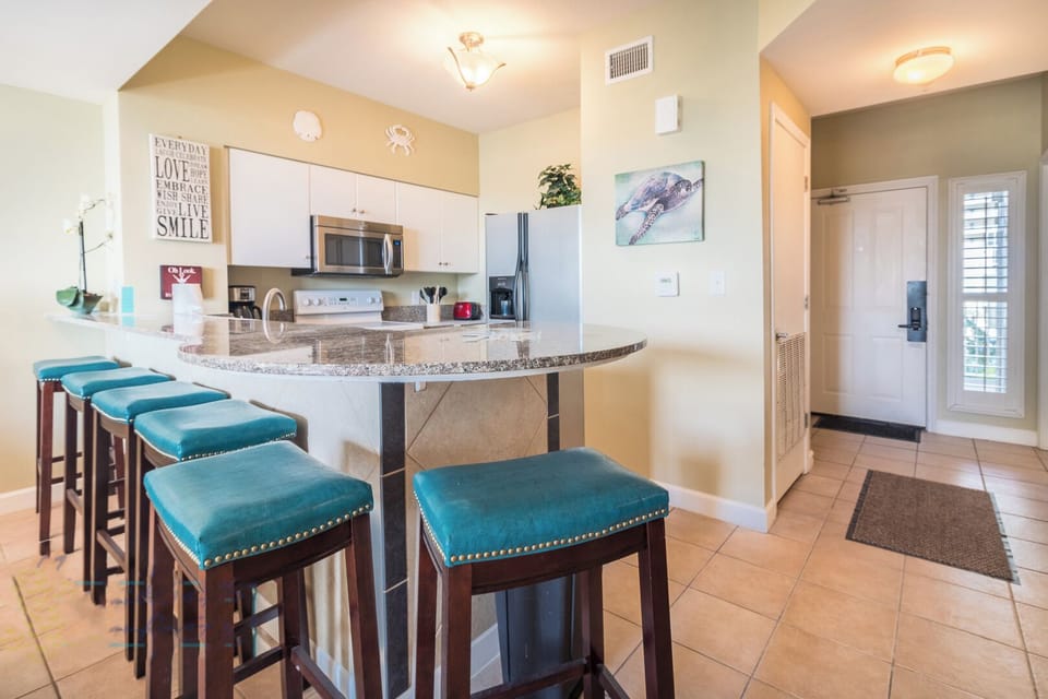 Bar stool seating for 6