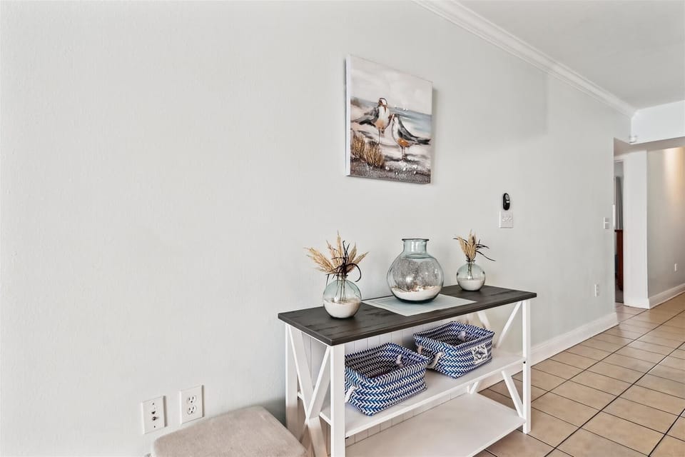 Wall next to living and Kitchen