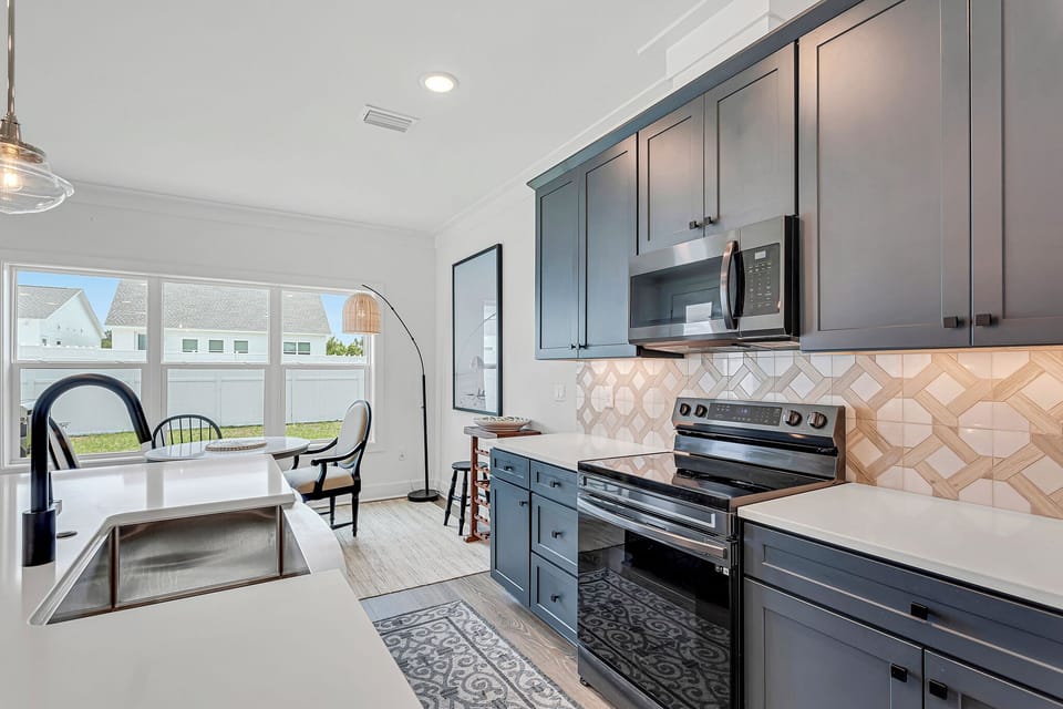 fully equipped kitchen