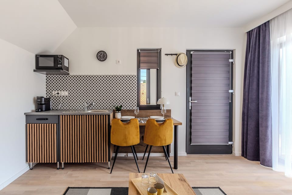 Kitchen and dining area