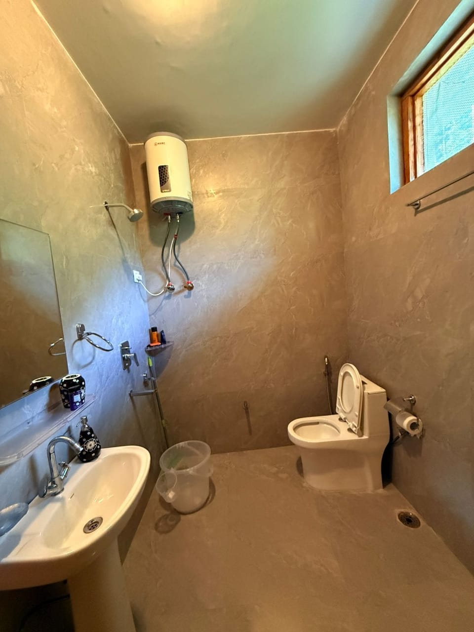 Deluxe Villa, 2 Bedrooms, Mountain View | Bathroom | Shower, free toiletries, hair dryer, towels