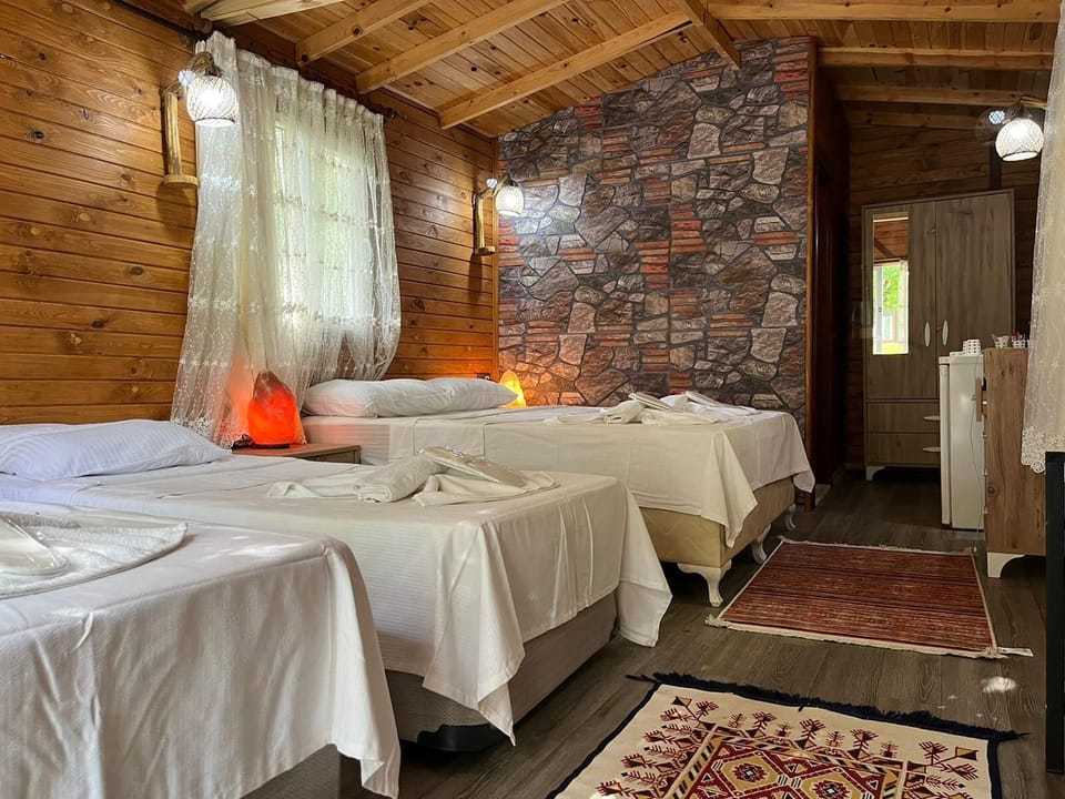 Family Tree House, Garden View | Blackout drapes, bed sheets
