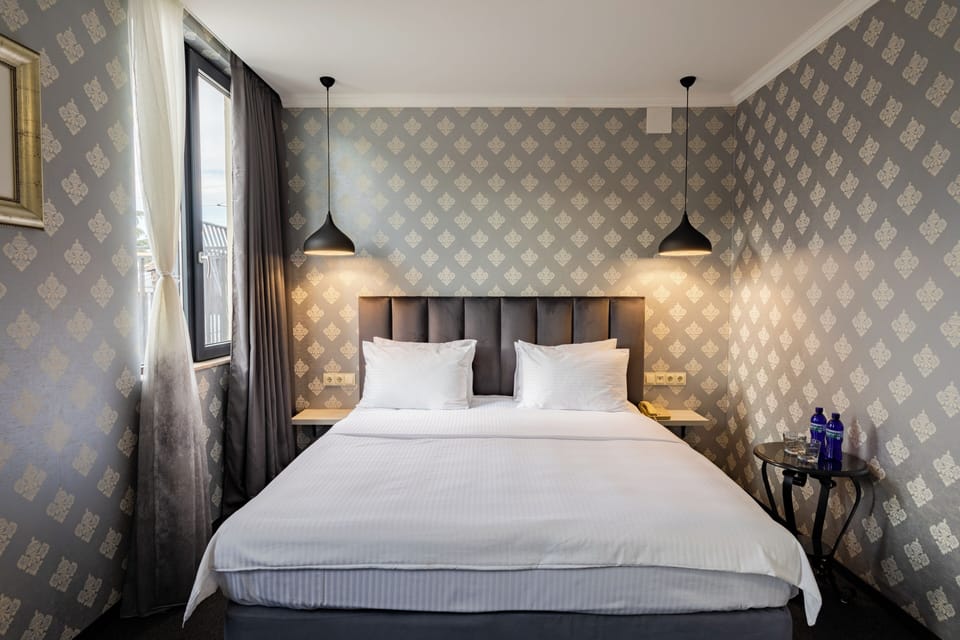 Egyptian cotton sheets, premium bedding, memory foam beds, minibar