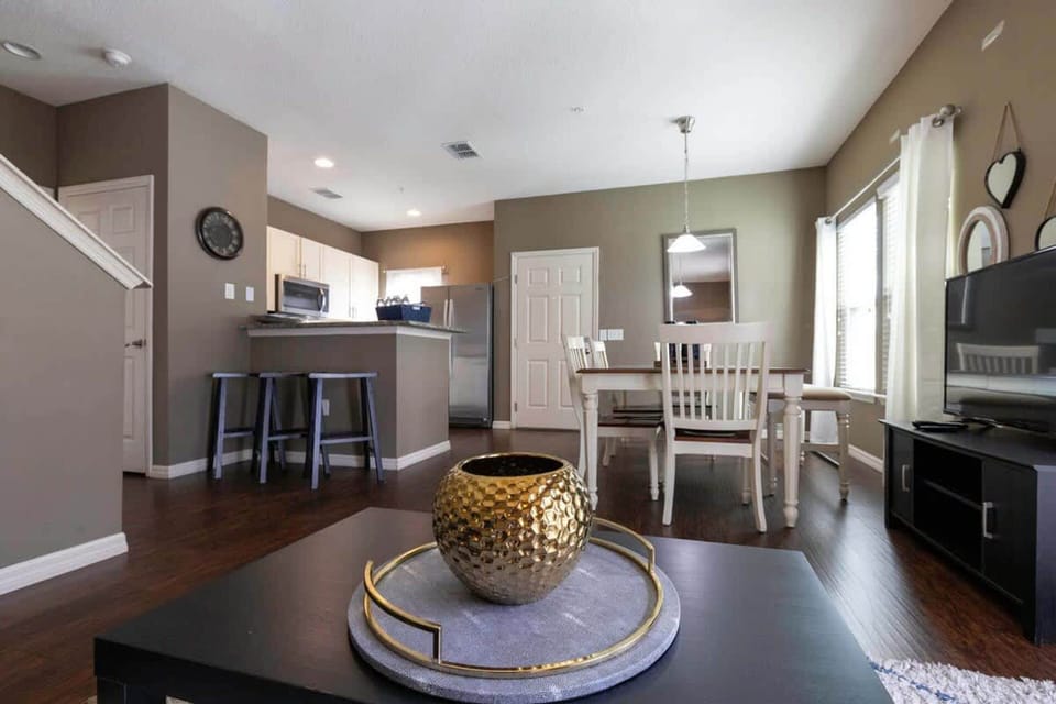 House | 4 bedrooms, Internet