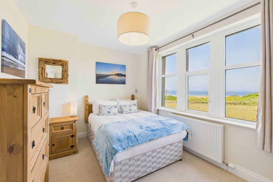 Chirnells, Bamburgh - Host & Stay