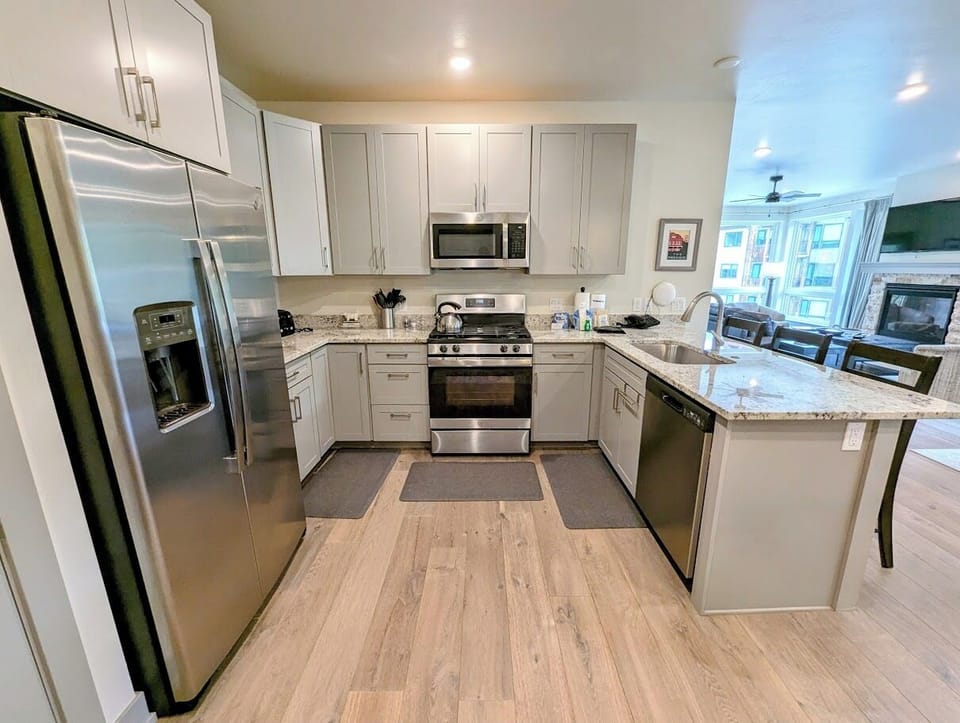 Fully equipped kitchen with lots of counter space