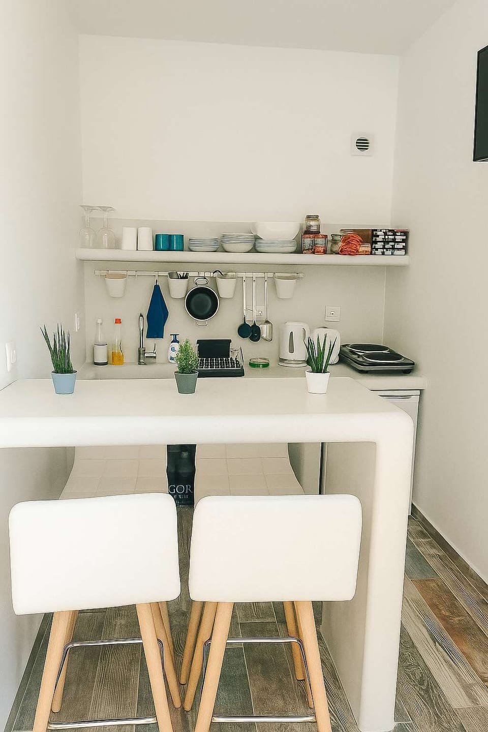 Kitchen and dining area