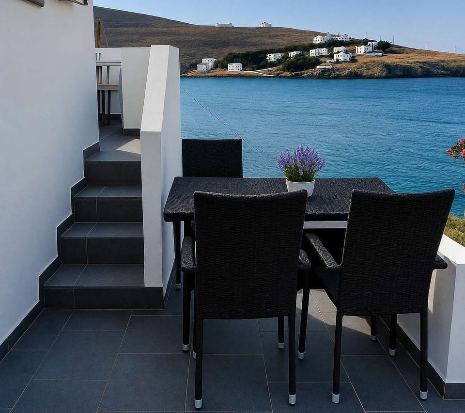 Sunset dining with sea view