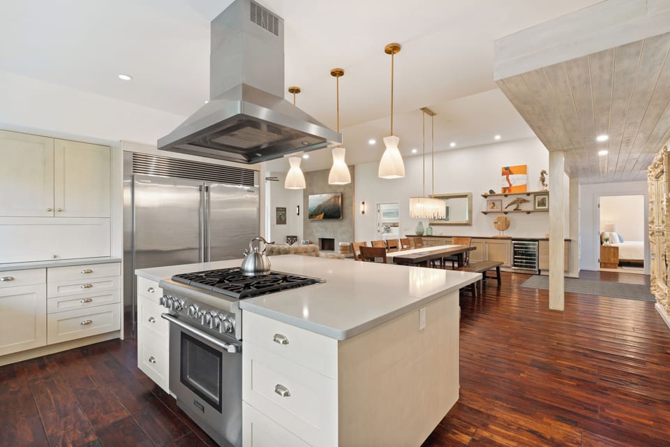 All the kitchen amenities needed