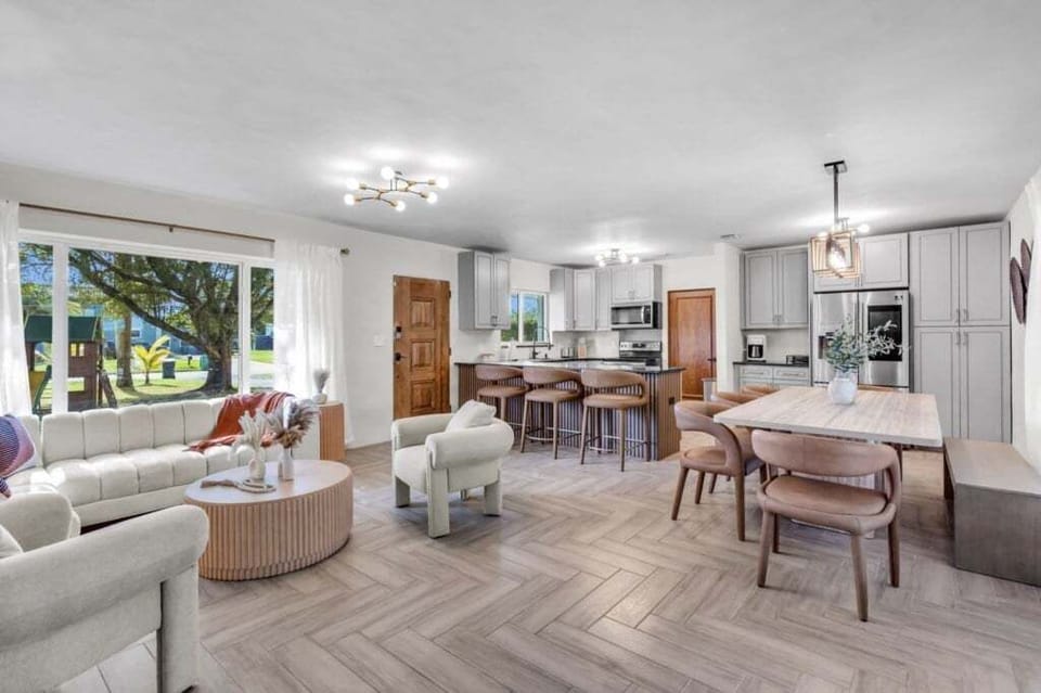 House, 4 Bedrooms | Interior