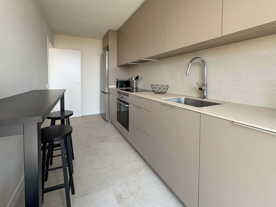 Apartment (4 Bedrooms) | Private kitchen | Coffee/tea maker, electric kettle
