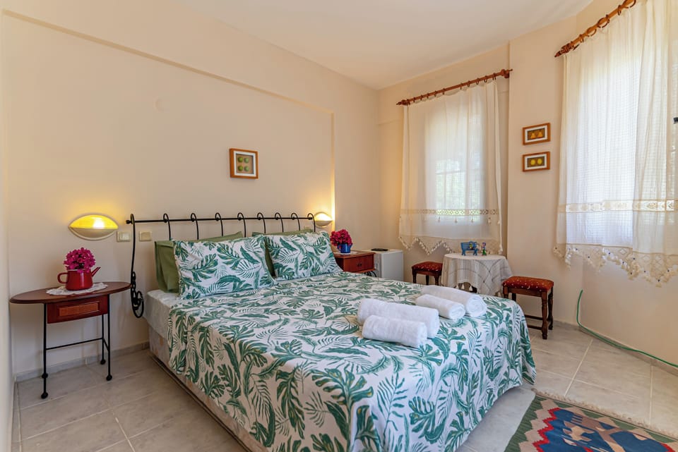 Double Room, Balcony, Sea View | Free WiFi