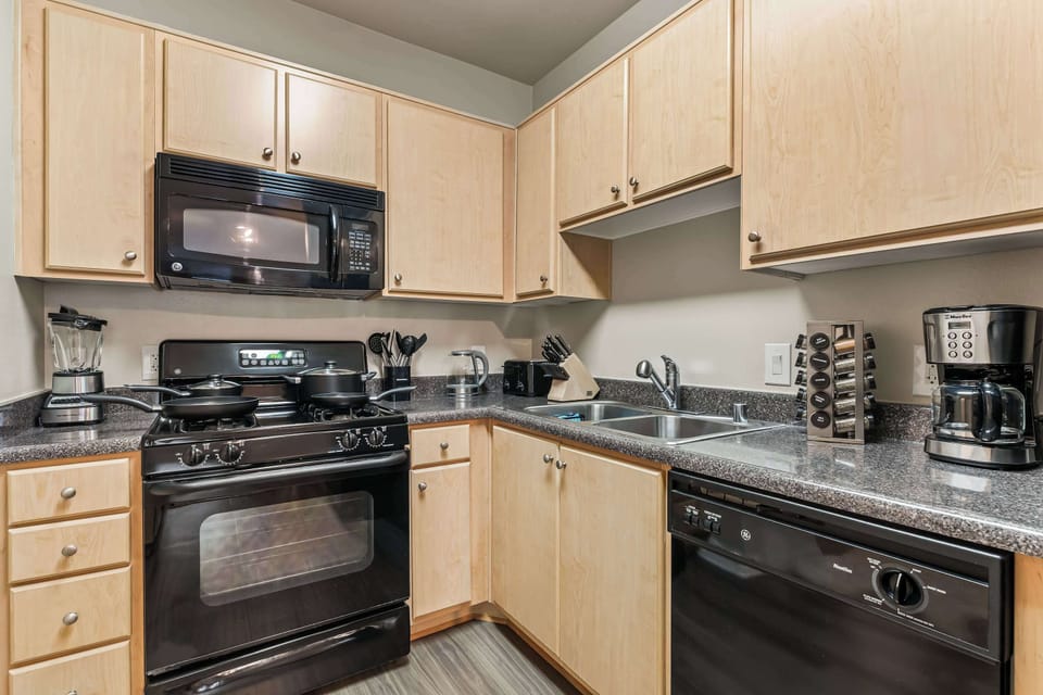 Full layout — plenty of counter space and light cabinetry for a clean, open look.