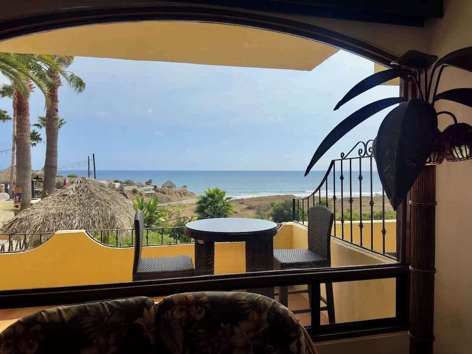 Balcony facing the ocean