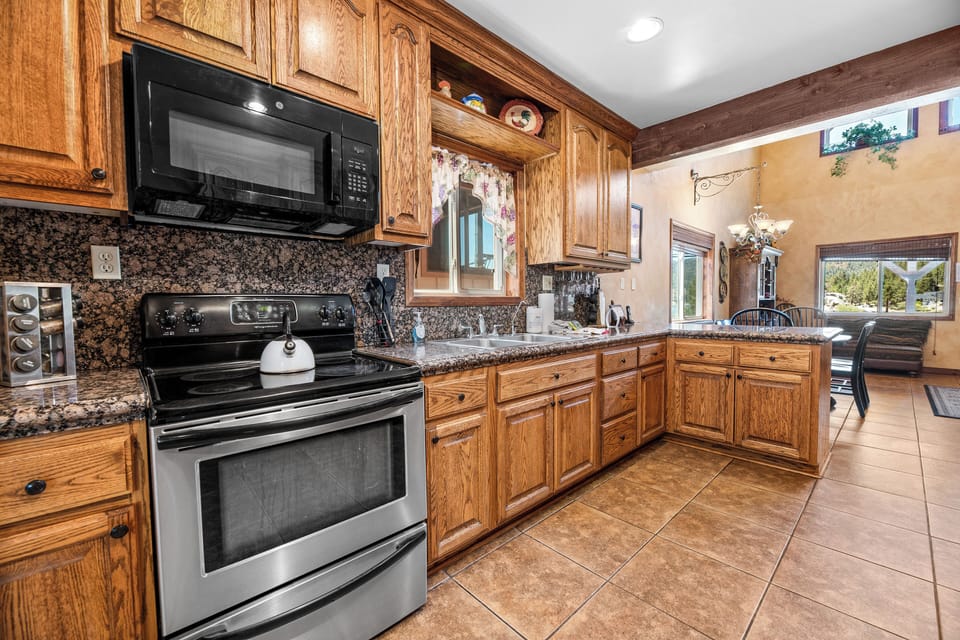 House, Lake View | Private kitchen
