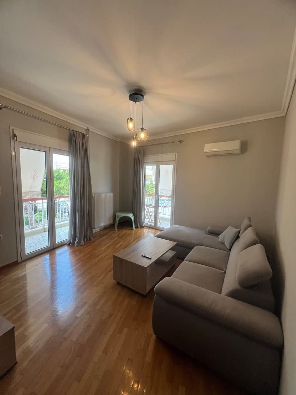 House | 2 bedrooms, desk, Internet