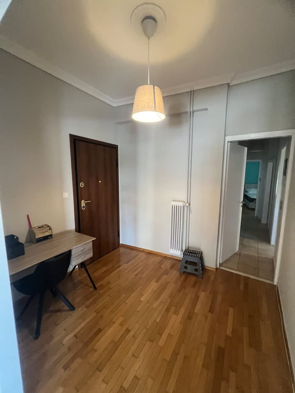 House | 2 bedrooms, desk, Internet