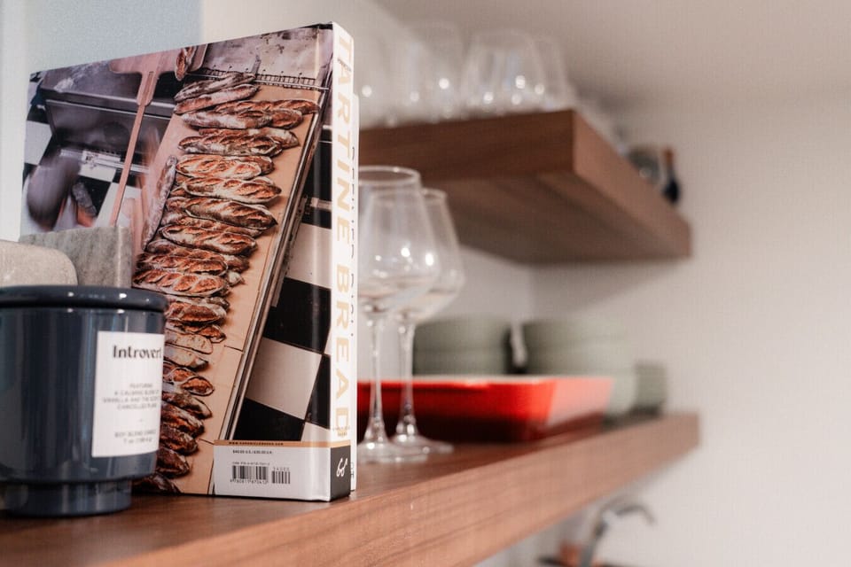 Dishware