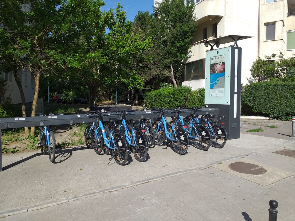Apartment, 2 Bedrooms, Smoking, Balcony | Bicycling