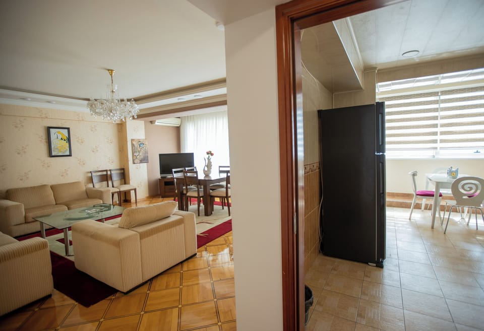 Deluxe Apartment, Sea View | Living area