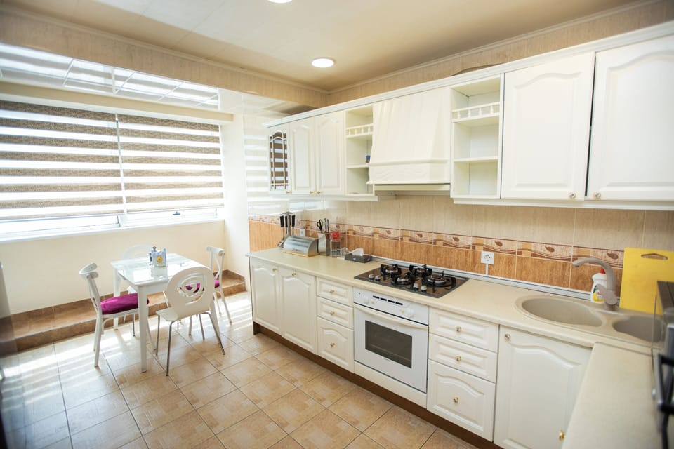 Deluxe Apartment, Sea View | Private kitchen