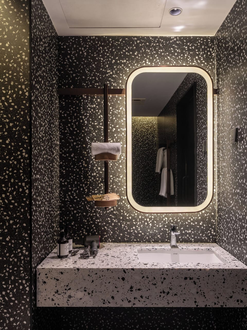 Business Executive | Bathroom | Shower, hair dryer, slippers, towels