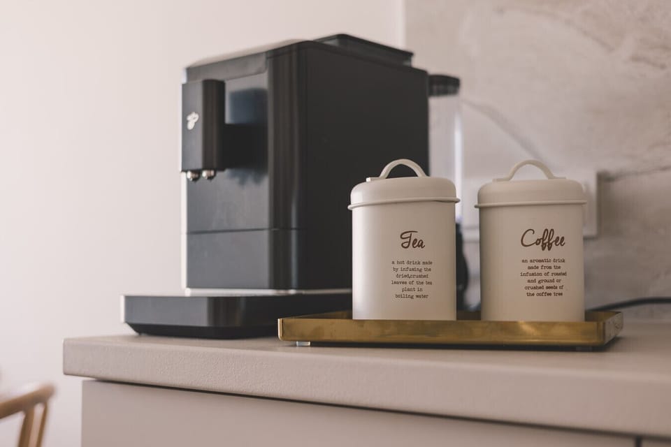 Tea & coffee set – fully equipped apartment by the sea