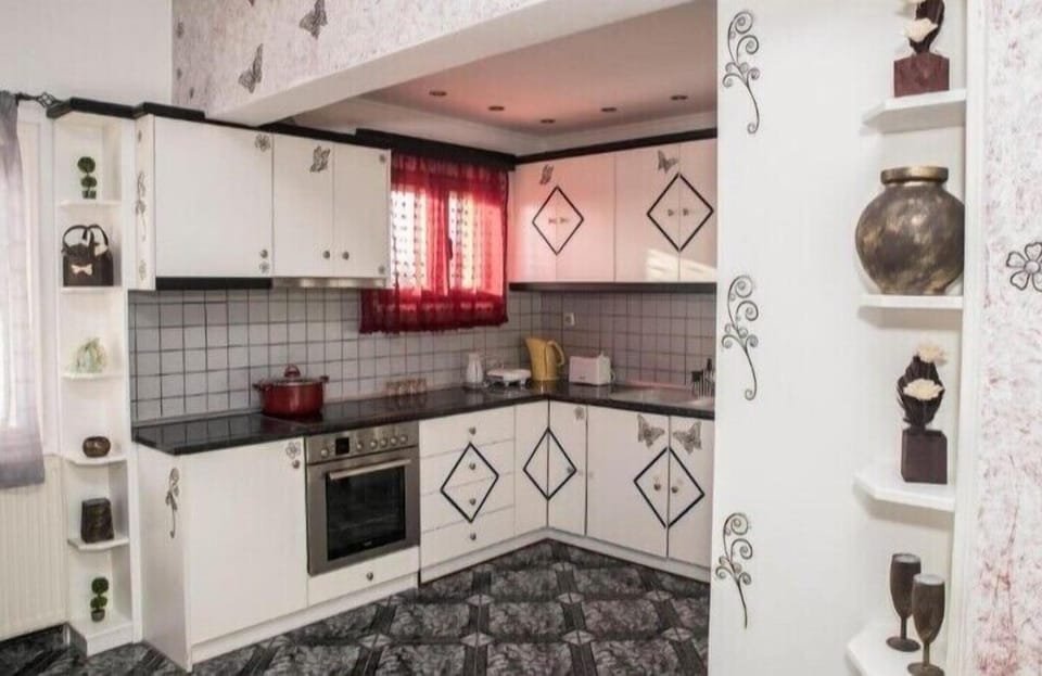 Basic Condo, Partial Sea View | Private kitchen | Coffee/tea maker, electric kettle, toaster