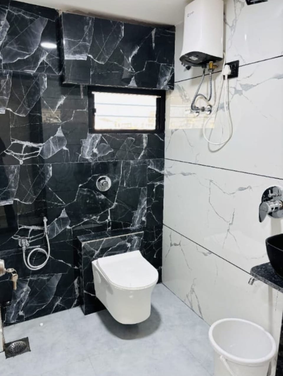 Deluxe Double Room | Bathroom | Towels