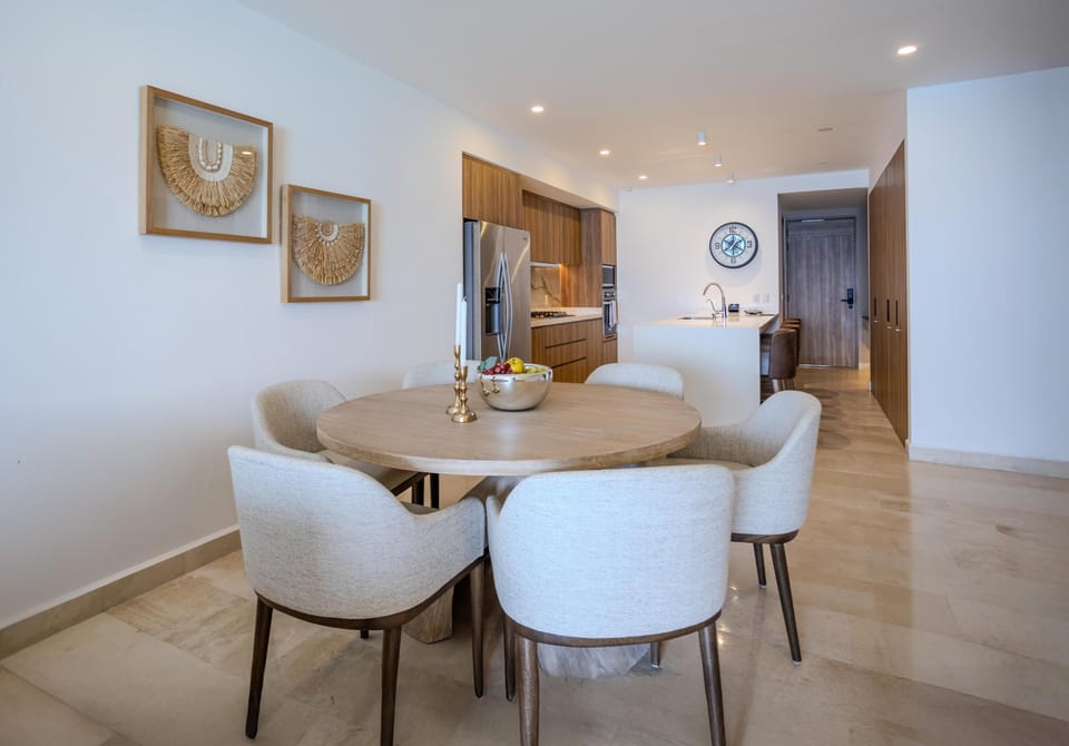 Condo - Image 3