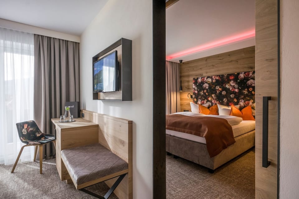 Junior Suite, Balcony, Mountain View | Hypo-allergenic bedding, in-room safe, soundproofing