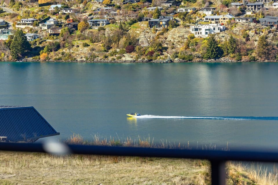 View of Lake Wakatipu