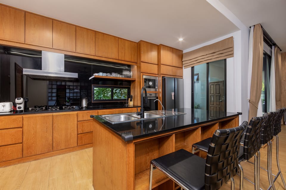 Villa, Lanai, Courtyard View | Private kitchen