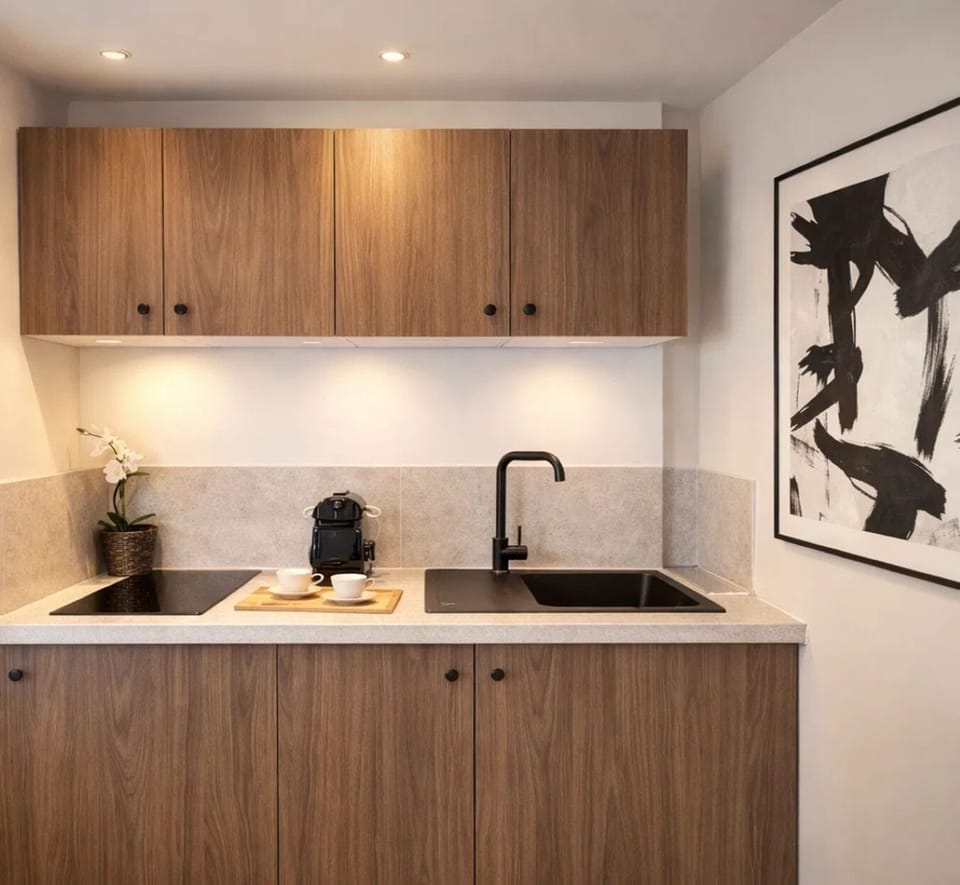 Superior Studio, Courtyard View | Private kitchen | Mini-fridge, microwave, stovetop, espresso maker