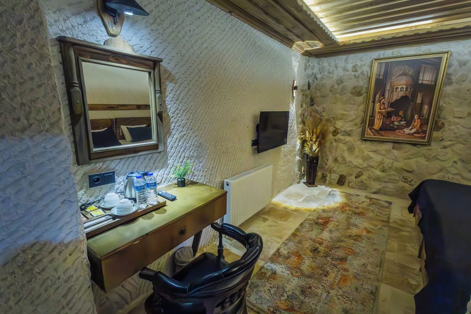 Underground Cave Room | Free WiFi