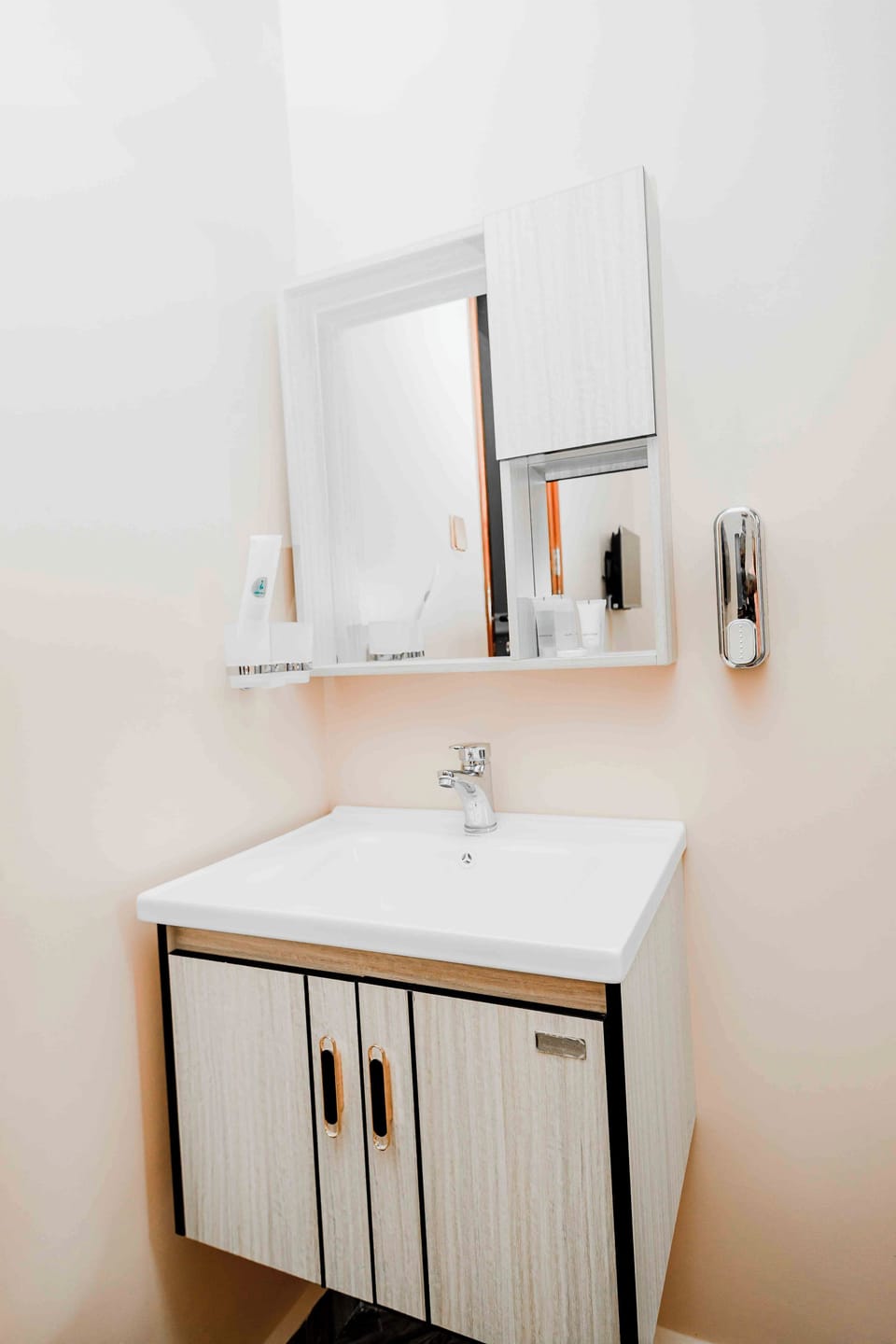 Bathrobes, slippers, bidet, towels