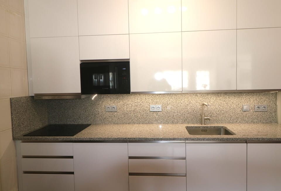 summer kitchen by swimming pool