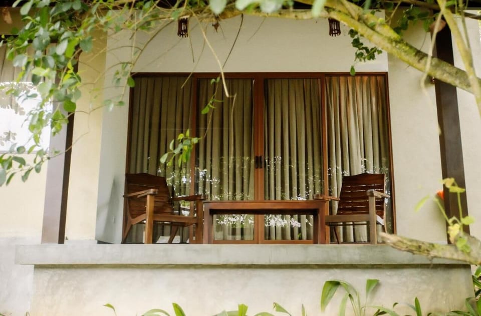 Deluxe Double Room | Desk