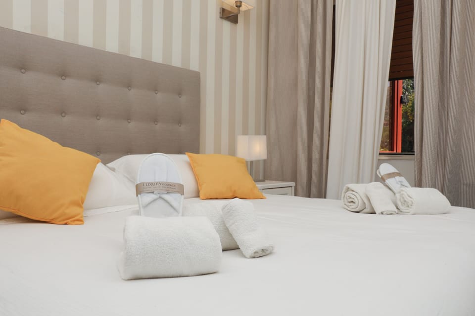Superior Double Room | In-room safe, desk, iron/ironing board, free WiFi