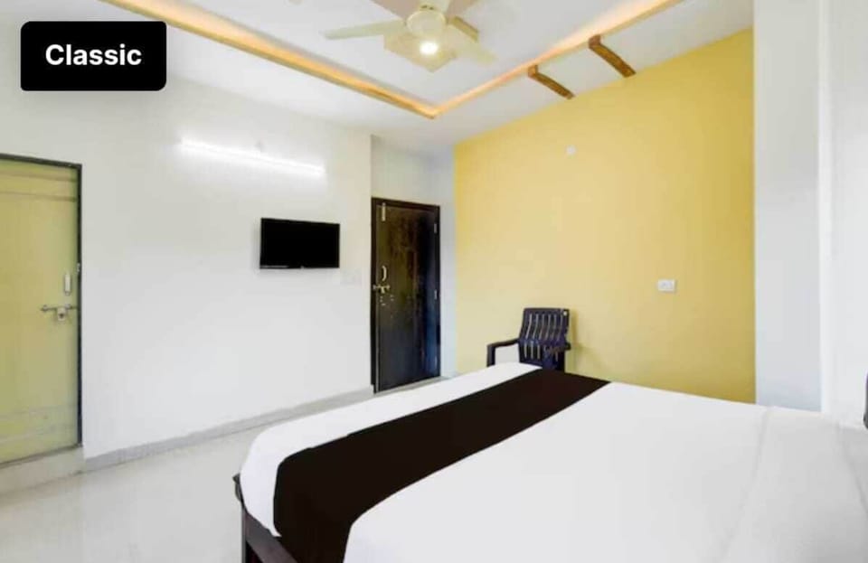 Room, Balcony, City View | Free WiFi, bed sheets
